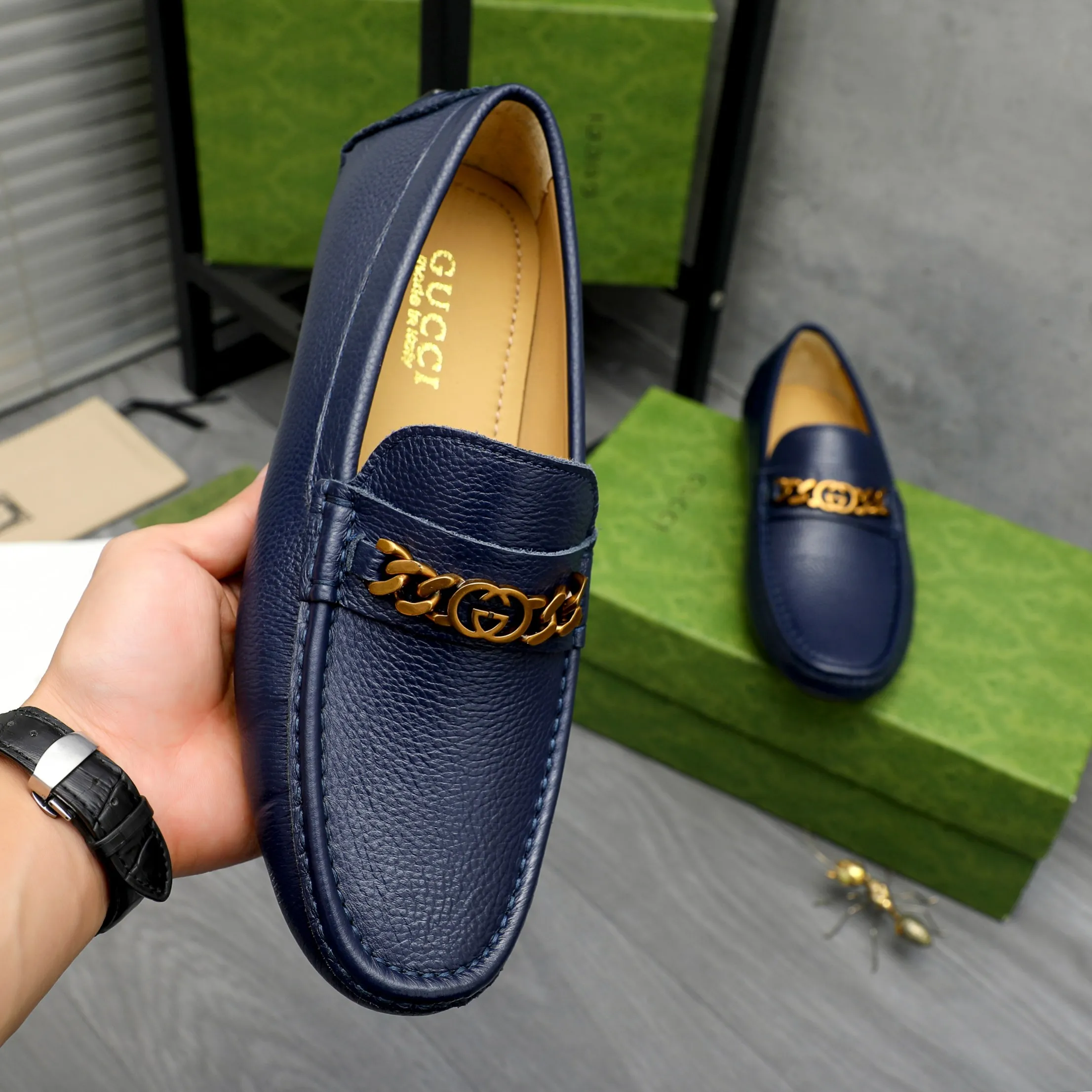 Men's shoes 💰p420 Product trademark: GUCCI (Gucci) casual slip-on men's shoes Regular size: 38-44 Product materials: Selected pebbled cowhide upper, sheepskin lining, rubber outsole